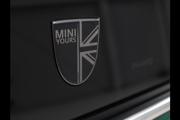 MINI Mini Electric Yours 33kWh | SOH 100% | Panoramadak | Leder | Stoelverwarming | Camera | Warmtepomp | Keyless | Head-Up | Carplay | Navigatie | Full LED | Park Assist
