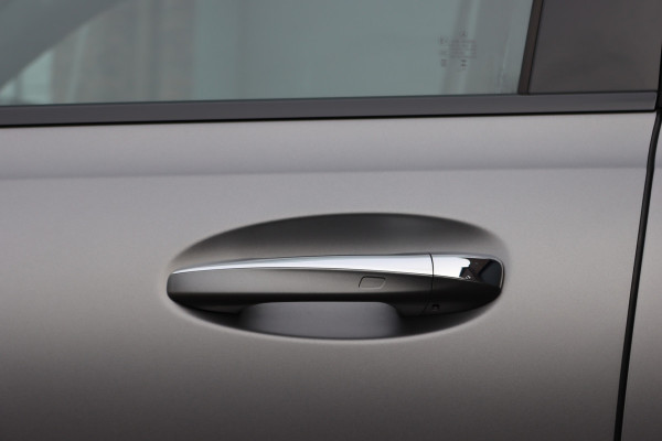 Mercedes-Benz EQB 350 4MATIC AMG Line 71 kWh | 40.500,- Netto | Distronic | Memory | HUD | Verwarmd Stuurwiel | Trekhaak | Burmester | Panoramadak | Keyless Go | Surround Camera |  Vario-Achterbank |