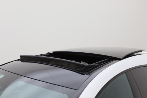 Mercedes-Benz CLA-Klasse Shooting Brake 250 Sport 4MATIC Prestige AMG Panoramadak, Memory, H&K, Apple Carplay, Camera, 18"