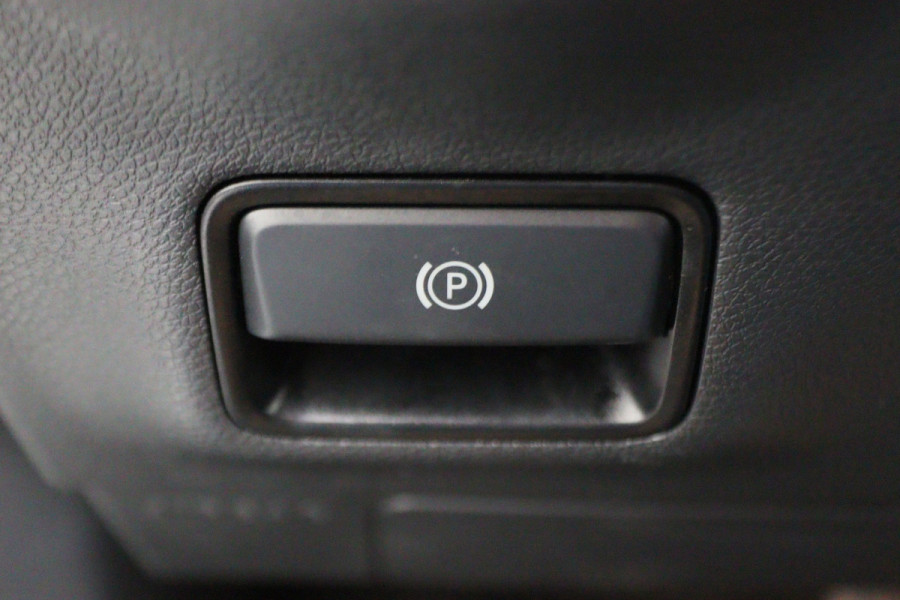 Mercedes-Benz CLA-Klasse Shooting Brake 250 Sport 4MATIC Prestige AMG Panoramadak, Memory, H&K, Apple Carplay, Camera, 18"