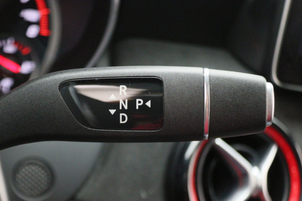 Mercedes-Benz CLA-Klasse Shooting Brake 250 Sport 4MATIC Prestige AMG Panoramadak, Memory, H&K, Apple Carplay, Camera, 18"