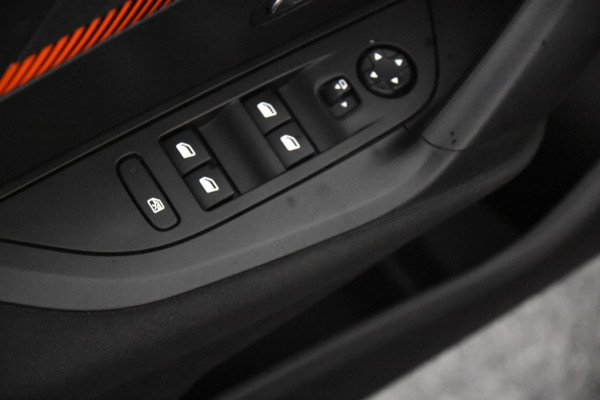 Peugeot 2008 1.2 Active *1ste Eigenaar*Navigatie*Camera*DAB*