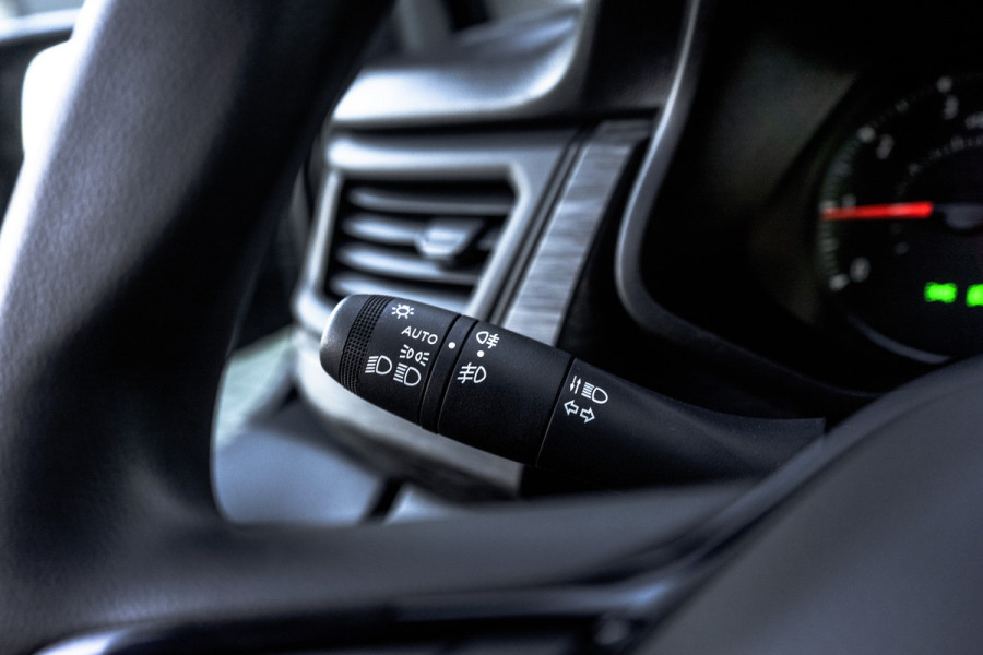 Renault Trafic Blue dCi 150PK | L2H1 | 9-Zits | LED | Canera | Navi | Zijschuifdeur R+L | Cruise | Airco | PDC | Euro 6