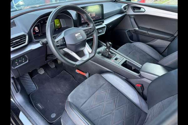 Seat Leon 1.0 TSI FR Launch Edition - Navi - Climate - Trekhaak - Org.NL