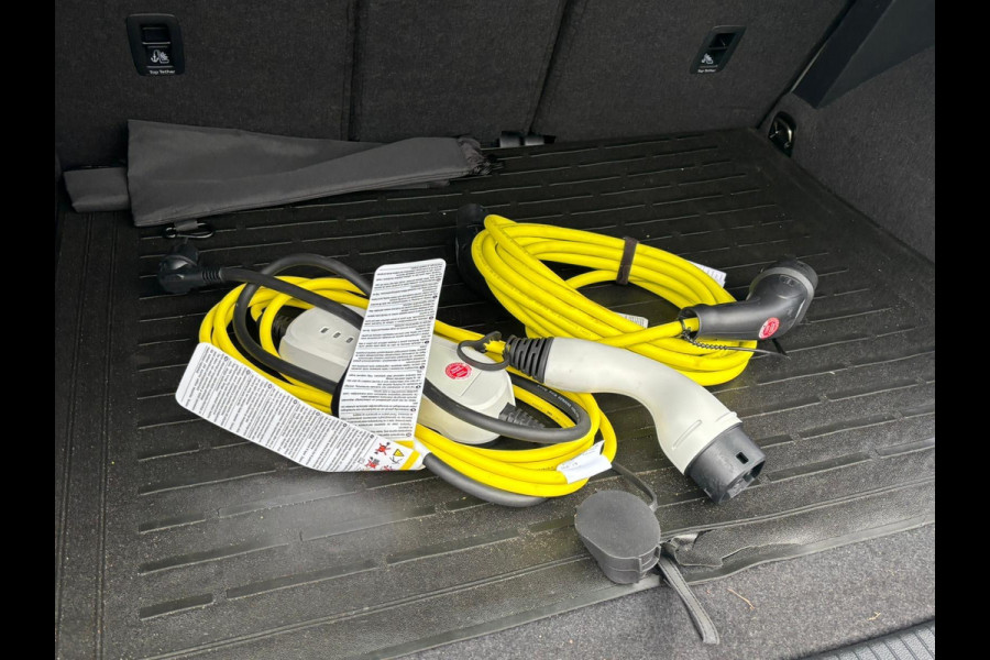 Volkswagen Tiguan 1.4 TSI eHybrid PHEV ELEK. ACHTERKLEP| STOEL MASSAGE| STOEL + STUURVERWARMING| PARKEERSENS. VOOR EN ACHTER| RIJKLAARPRIJS INCL. 12 MND BOVAG GARANTIE