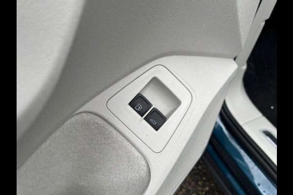 Volkswagen Tiguan 1.4 TSI eHybrid PHEV ELEK. ACHTERKLEP| STOEL MASSAGE| STOEL + STUURVERWARMING| PARKEERSENS. VOOR EN ACHTER| RIJKLAARPRIJS INCL. 12 MND BOVAG GARANTIE