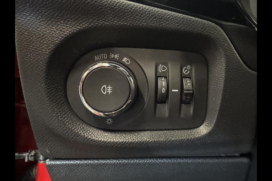Opel Corsa 1.2 Turbo Hybrid 100pk GS Automaat Navigatie Apple Carplay/Android Auto Camera Parkeersensoren Cruise Control Dodehoek assistent Airco Lichtmetalen velgen Virtual Cockpit Getinte ramen