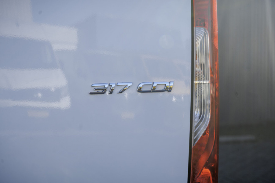 Mercedes-Benz Sprinter 317 CDI L3H2 | Automaat | Mbux | Facelift | Camera | Cruise | Airco