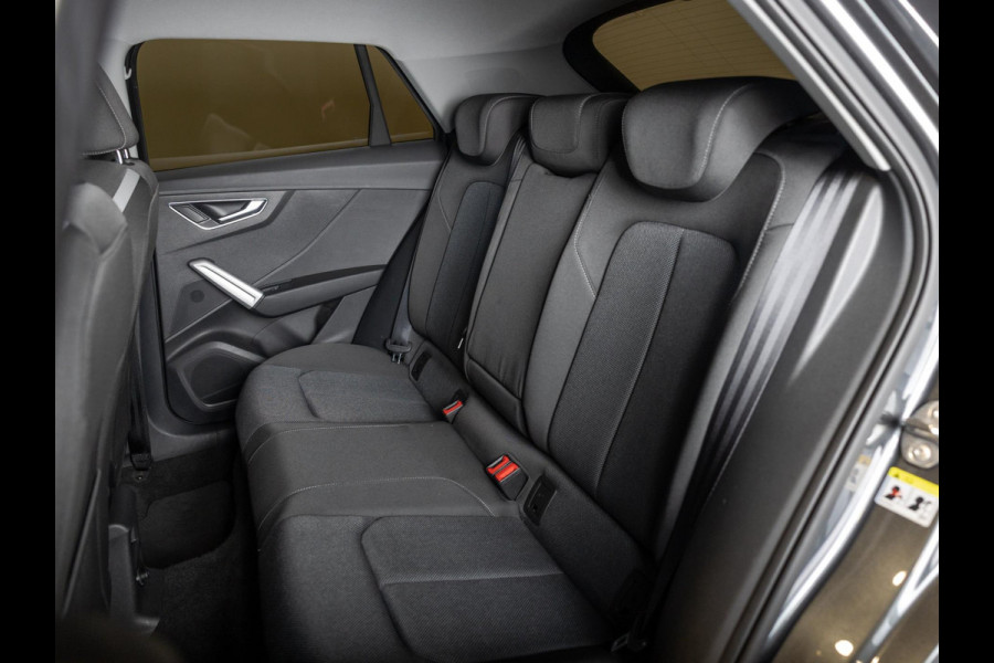 Audi Q2 35 TFSI S Edition / 150pk / Cruise / Trekhaak / Navigatie
