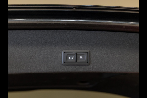 Audi Q2 35 TFSI S Edition / 150pk / Cruise / Trekhaak / Navigatie