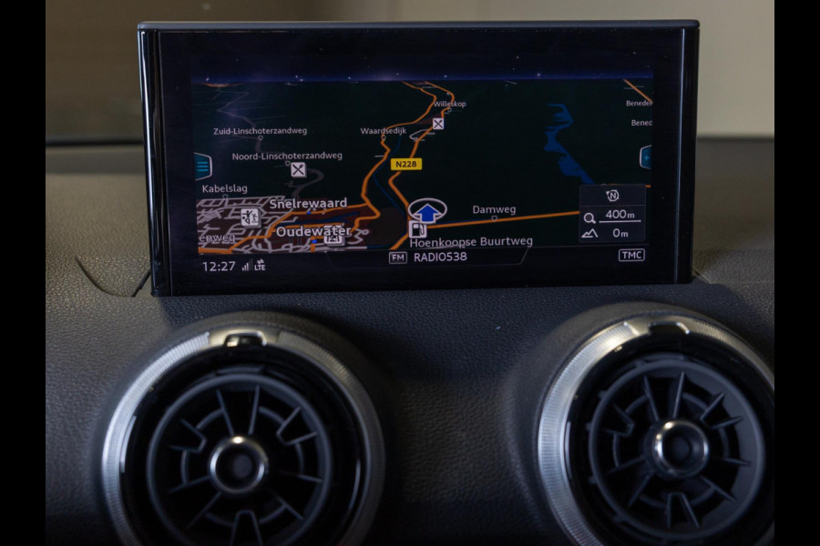 Audi Q2 35 TFSI S Edition / 150pk / Cruise / Trekhaak / Navigatie