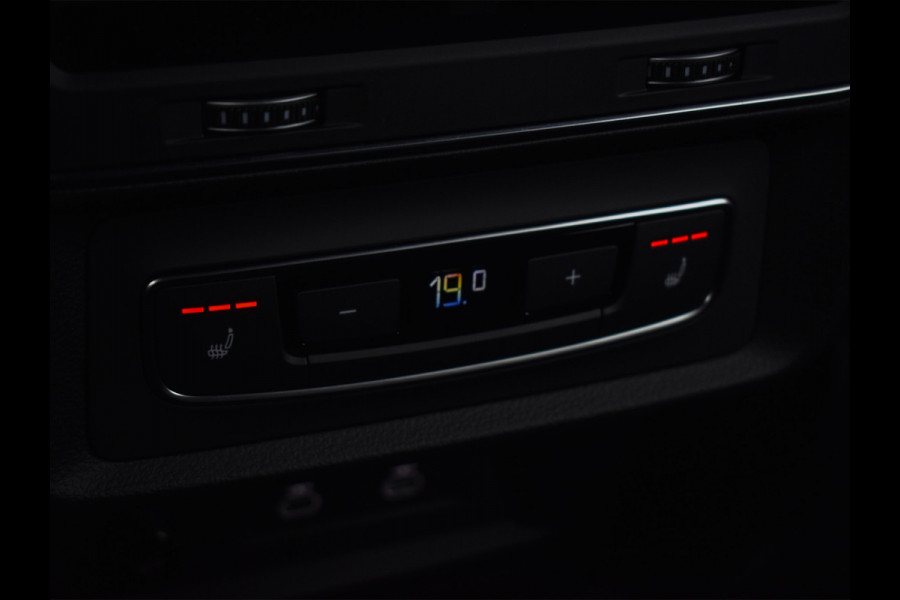 Audi Q8 55 TFSI e quattro Pro Line S | Memory seats | 360 Camera | Keyless | Soft close | Adaptive cruise | Panoramadak | B&O sound | Achterbank verwarmd | Ambiance interieur | El. trekhaak