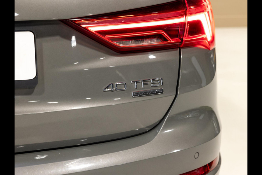 Audi Q3 40 TFSI quattro S Line edition one / 190pk / Trekhaak / Panorama dak / Stoelverwarming /