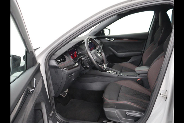 Škoda Octavia 1.4 TSI RS iV PHEV Business | Stoelverwarming | Adaptive cruise | Side Assist | Camera | Alcantara | Matrix LED | Carplay | Sfeerverlichting | Navigatie |