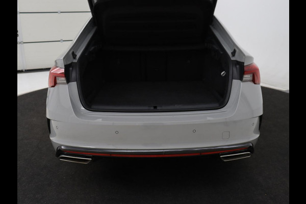 Škoda Octavia 1.4 TSI RS iV PHEV Business | Stoelverwarming | Adaptive cruise | Side Assist | Camera | Alcantara | Matrix LED | Carplay | Sfeerverlichting | Navigatie |
