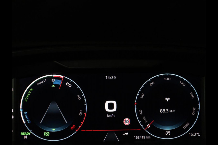 Škoda Octavia 1.4 TSI RS iV PHEV Business | Stoelverwarming | Adaptive cruise | Side Assist | Camera | Alcantara | Matrix LED | Carplay | Sfeerverlichting | Navigatie |