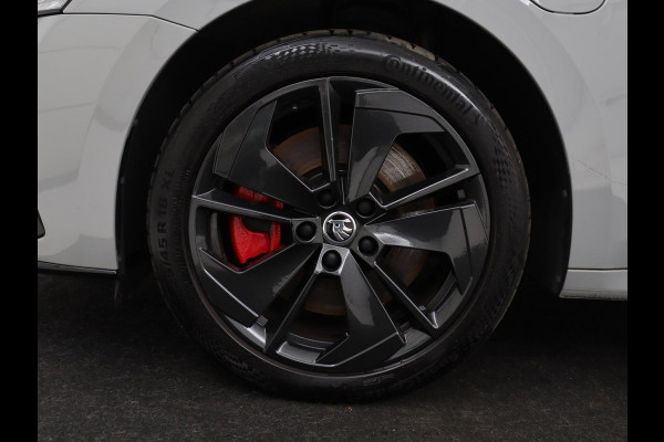 Škoda Octavia 1.4 TSI RS iV PHEV Business | Stoelverwarming | Adaptive cruise | Side Assist | Camera | Alcantara | Matrix LED | Carplay | Sfeerverlichting | Navigatie |