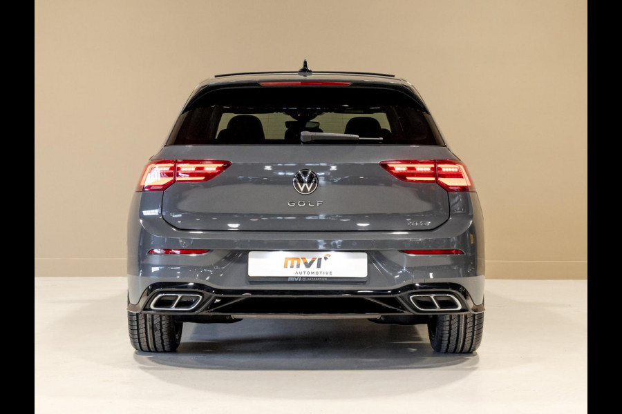 Volkswagen Golf 1.5 eTSI R-Line / 150pk / Panorama dak / Harman Kardon / Stoel en stuurverwarming /