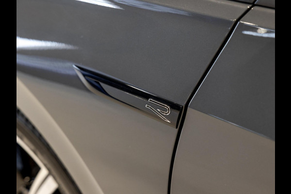 Volkswagen Golf 1.5 eTSI R-Line / 150pk / Panorama dak / Harman Kardon / Stoel en stuurverwarming /