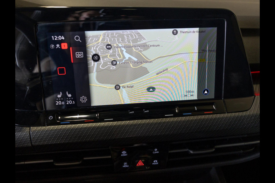 Volkswagen Golf 1.5 eTSI R-Line / 150pk / Panorama dak / Harman Kardon / Stoel en stuurverwarming /