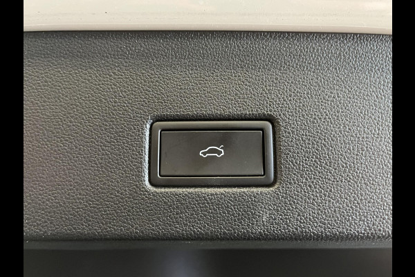 Volkswagen T-Roc 1.5 TSI 150pk DSG R-Line | Camera | Navigatie /Apple Carplay/Android Auto | Climate Control | Electrische kofferbak | Led | Dab | Adaptive Cruise Control