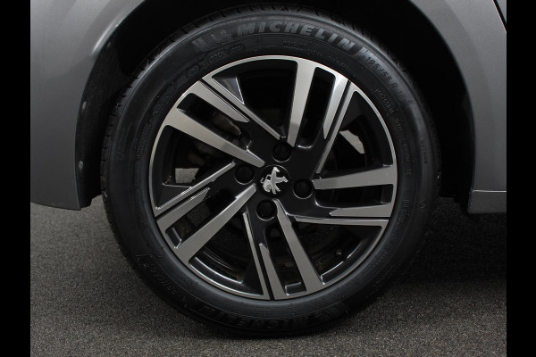 Peugeot 208 1.2 PureTech Allure Pack | Navigatie | Apple Carplay/Android Auto | Achteruitrij camera | Climate control | LED | Adaptieve cruise control | Parkeersensor achter | Verwarmde voorstoelen | Lichtmetalen velgen