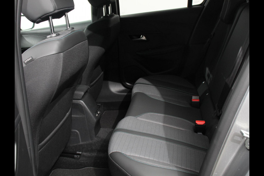 Peugeot 208 1.2 PureTech Allure Pack | Navigatie | Apple Carplay/Android Auto | Achteruitrij camera | Climate control | LED | Adaptieve cruise control | Parkeersensor achter | Verwarmde voorstoelen | Lichtmetalen velgen