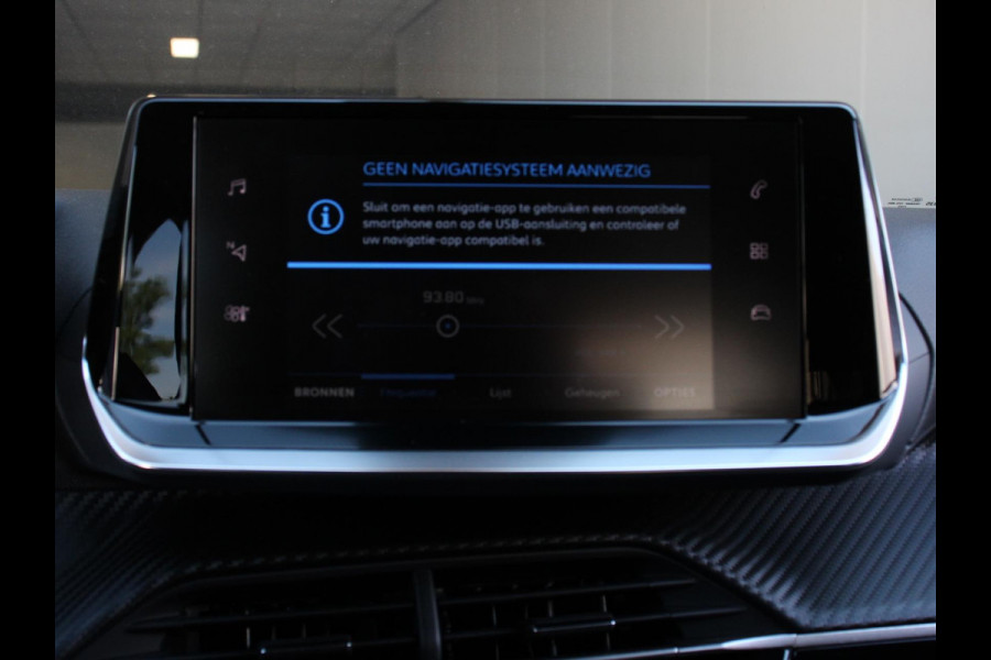 Peugeot 208 1.2 PureTech Allure Pack | Navigatie | Apple Carplay/Android Auto | Achteruitrij camera | Climate control | LED | Adaptieve cruise control | Parkeersensor achter | Verwarmde voorstoelen | Lichtmetalen velgen