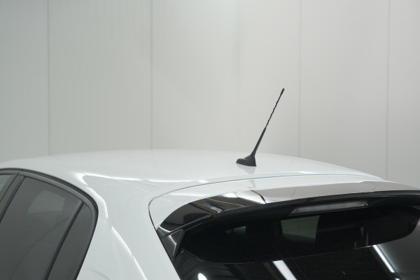 Peugeot 208 PureTech 100 Allure Pack | Camera | Apple Carplay | Stoelverwarming | Parkeersensoren