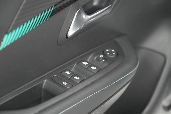 Peugeot 208 PureTech 100 Allure Pack | Camera | Apple Carplay | Stoelverwarming | Parkeersensoren