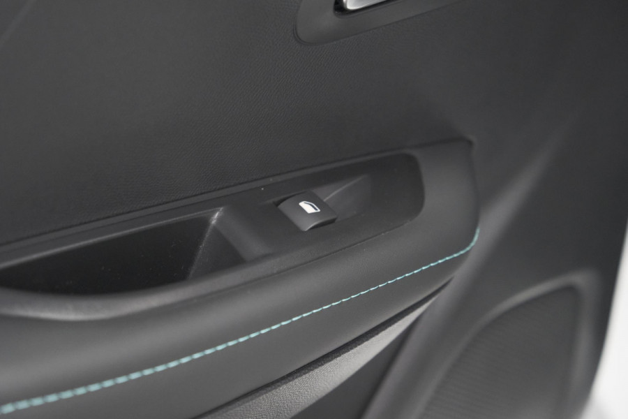 Peugeot 208 PureTech 100 Allure Pack | Camera | Apple Carplay | Stoelverwarming | Parkeersensoren