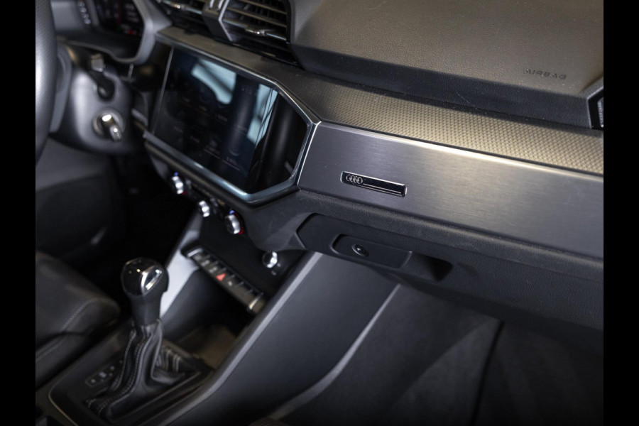Audi Q3 Sportback 35 TFSI 2x S-Line / 150pk / Panorama dak / Cruise / Automaat / Navigatie / Apple Carplay