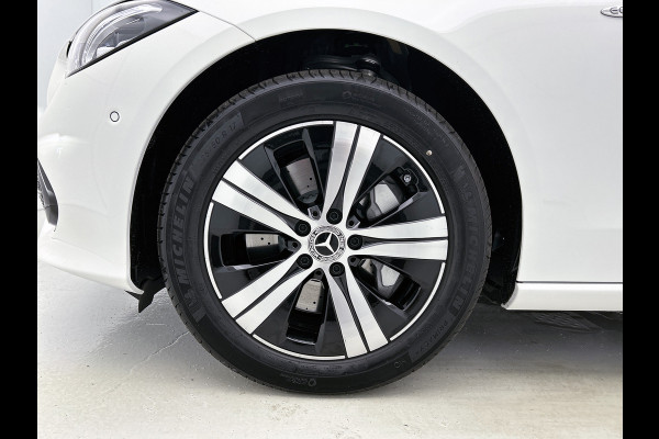 Mercedes-Benz C-Klasse 300 e Business Solution | Trekhaak | Donkergetint glas achter | Achteruitrijcamera | Smartphone-integratie | GUARD 360 ° Vehicle protection Plus | Stoelverwarming voor | Zitcomfortpakket |