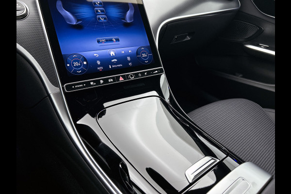 Mercedes-Benz C-Klasse 300 e Business Solution | Trekhaak | Donkergetint glas achter | Achteruitrijcamera | Smartphone-integratie | GUARD 360 ° Vehicle protection Plus | Stoelverwarming voor | Zitcomfortpakket |