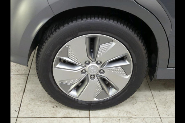 Hyundai Kona EV Fashion 64 kWh NL-AUTO | SOH 100% | NAVI | CAMERA