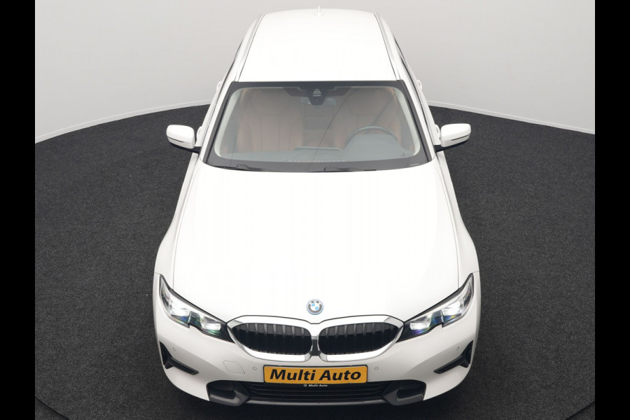 BMW 3 Serie Touring 320e Sportline PHEV 204pk Dealer O.H | Lederen Sportstoelen Verwarmd | Sfeerverlichting | Apple Carplay | Navigatie | Cruise Control | Virtual | DAB |  Plug In Hybrid