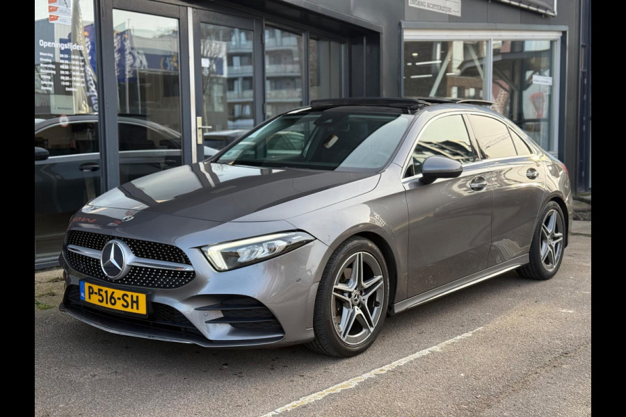 Mercedes-Benz A-Klasse 200 AMG | Pano | ACC | Sfeer | Camera