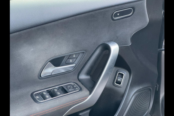 Mercedes-Benz A-Klasse 200 AMG | Pano | ACC | Sfeer | Camera