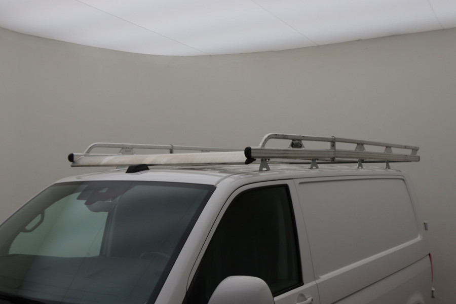 Volkswagen Transporter 2.0 TDI DSG L1H1 Leer, Airco, Apple Carplay, Camera, Cruise, Imperiaal, PDC, Trekhaak, 16''