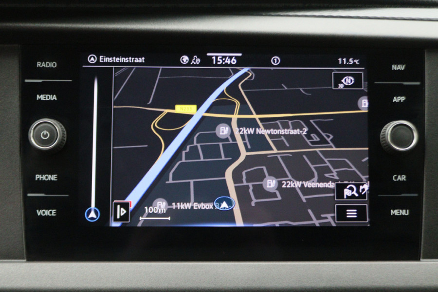 Volkswagen Transporter 2.0 TDI DSG L1H1 Leer, Airco, Apple Carplay, Camera, Cruise, Imperiaal, PDC, Trekhaak, 16''