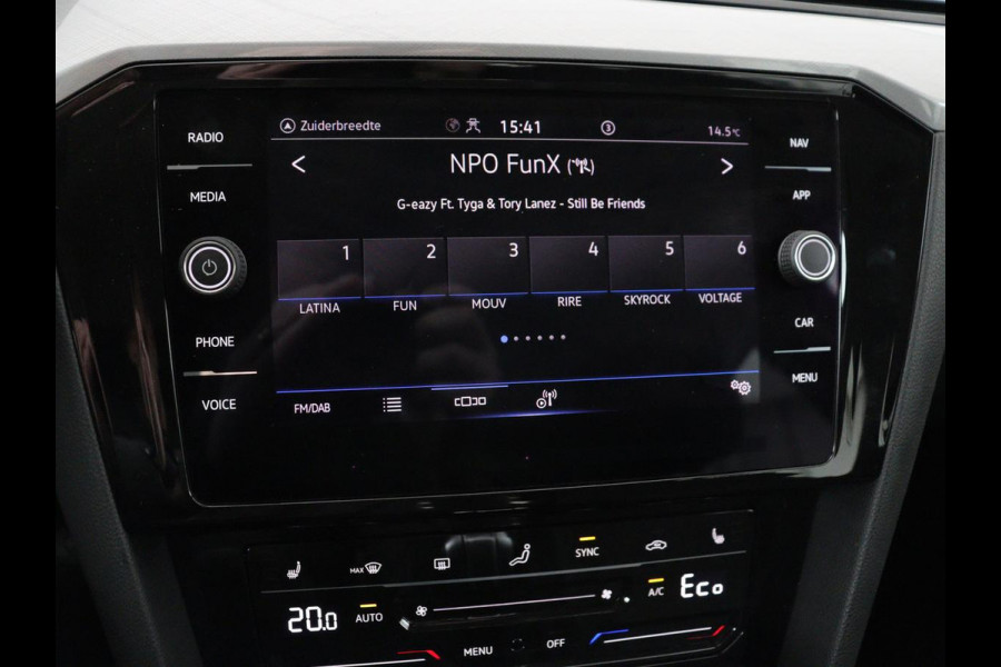 Volkswagen Passat 1.4 TSI PHEV GTE | Stoelverwarming | Camera | Carplay | Navigatie | Matrix LED | Adaptive cruise | Climate control | Bluetooth | Parkeerhulp | Plug In