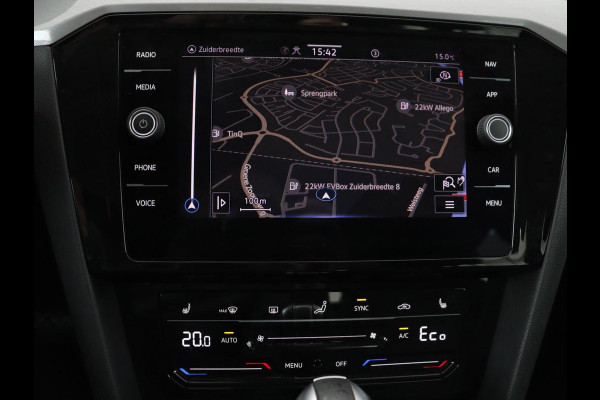 Volkswagen Passat 1.4 TSI PHEV GTE | Stoelverwarming | Camera | Carplay | Navigatie | Matrix LED | Adaptive cruise | Climate control | Bluetooth | Parkeerhulp | Plug In
