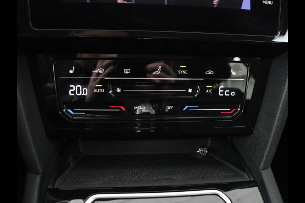 Volkswagen Passat 1.4 TSI PHEV GTE | Stoelverwarming | Camera | Carplay | Navigatie | Matrix LED | Adaptive cruise | Climate control | Bluetooth | Parkeerhulp | Plug In