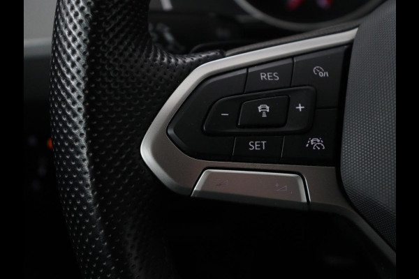 Volkswagen Passat 1.4 TSI PHEV GTE | Stoelverwarming | Camera | Carplay | Navigatie | Matrix LED | Adaptive cruise | Climate control | Bluetooth | Parkeerhulp | Plug In