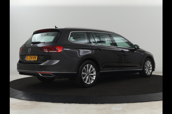 Volkswagen Passat 1.4 TSI PHEV GTE | Stoelverwarming | Camera | Carplay | Navigatie | Matrix LED | Adaptive cruise | Climate control | Bluetooth | Parkeerhulp | Plug In