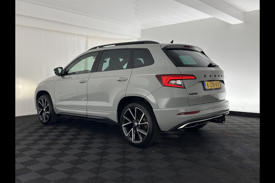 Škoda Karoq 1.5 TSI ACT Sportline Business (INCL-BTW) Aut. *PANO | DIGI-COCKPIT | FULL-LED | ADAPTIVE-CRUISE | CANTON-AUDIO | BLINDSPOT | HEATED-SPORTSEATS | CAMERA | AMBIENTLIGHT | NAVI-FULLMAP | KEYLESS | DAB+ | TOWBAR | PRIVACYGLAS