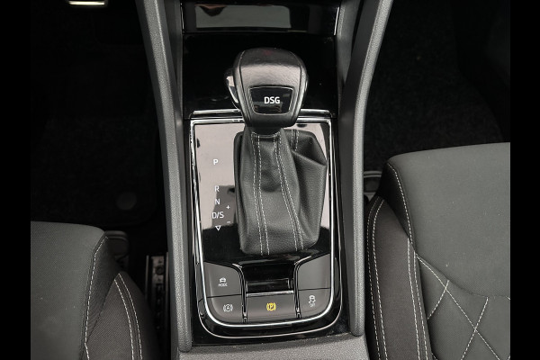 Škoda Karoq 1.5 TSI ACT Sportline Business (INCL-BTW) Aut. *PANO | DIGI-COCKPIT | FULL-LED | ADAPTIVE-CRUISE | CANTON-AUDIO | BLINDSPOT | HEATED-SPORTSEATS | CAMERA | AMBIENTLIGHT | NAVI-FULLMAP | KEYLESS | DAB+ | TOWBAR | PRIVACYGLAS