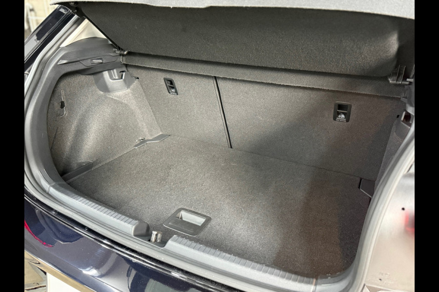 Volkswagen Polo 1.0 TSI Style | IQ LED Drive pakket | Matrix Beam | Camera | Discover Pro | Clima | Ambient | CarPlay | DAB+ |