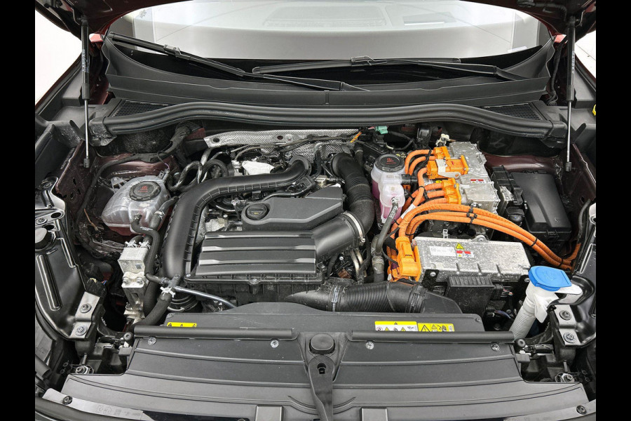 Volkswagen Tiguan 1.5 eTSI PHEV Life Edition PANO | IQ-LIGHT | TREKHAAK | 360-CAMERA | SFEERVERLICHTING | AD-CRUISE