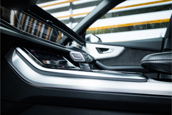 Audi Q8 55 TFSI e quattro Pro Line Advanced - S Line | Panorama | Luchtvering | 360 Camera | Trekhaak